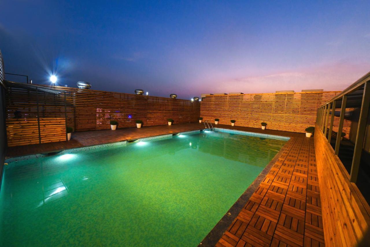 The Imperial Grand Hotel Ujjain Buitenkant foto