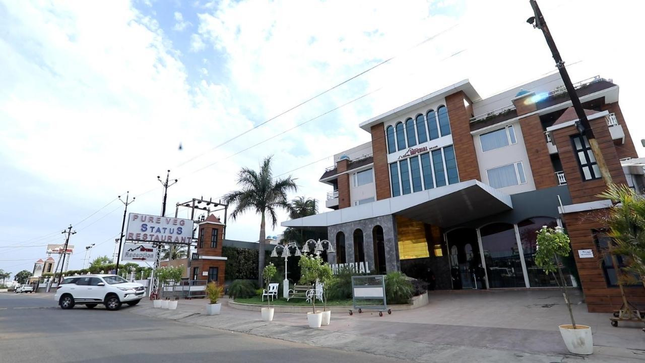 The Imperial Grand Hotel Ujjain Buitenkant foto