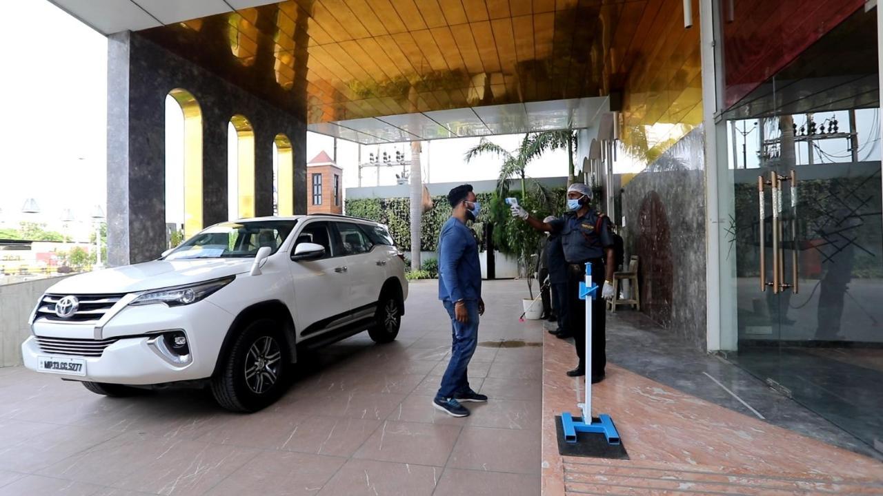 The Imperial Grand Hotel Ujjain Buitenkant foto