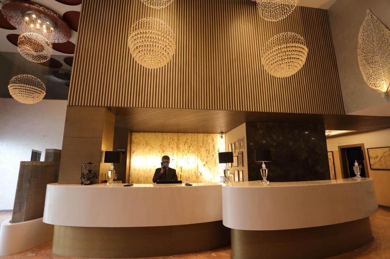 The Imperial Grand Hotel Ujjain Buitenkant foto